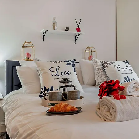 2 Bed In Stratford-Upon-Avon 94299 Villa Buitenkant foto