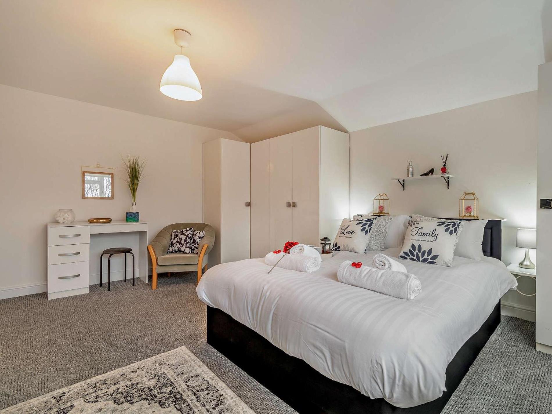 2 Bed In 94299 * Stratford-upon-Avon