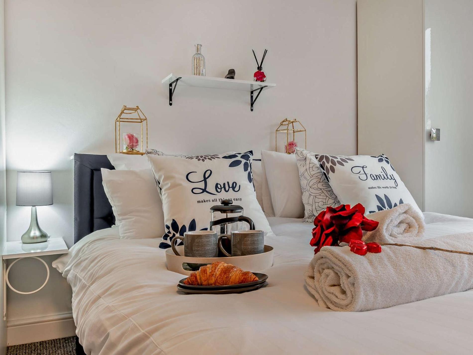 2 Bed In 94299 *