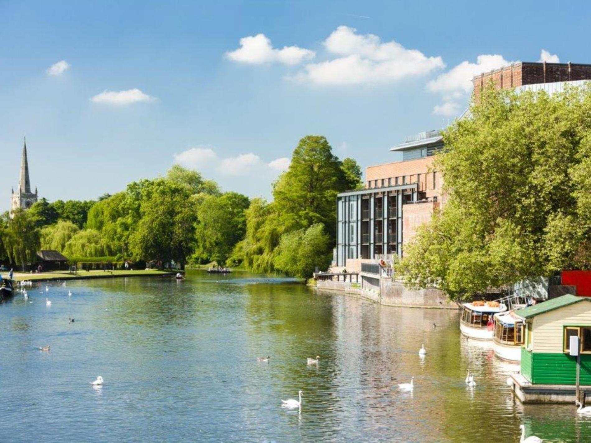 2 Bed In 94299 Stratford-upon-Avon