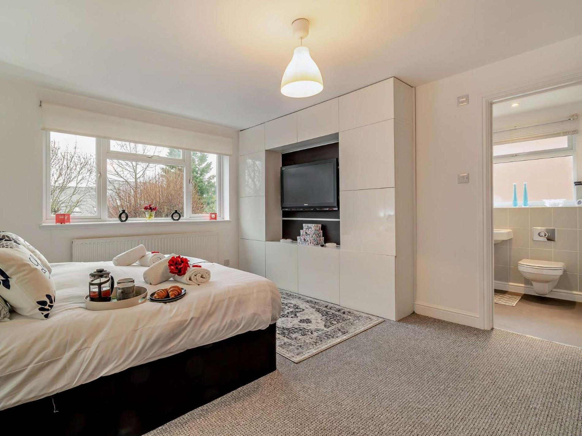2 Bed In 94299 *