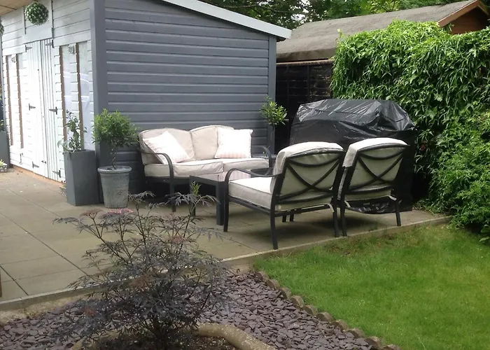 2 Bed In Stratford-Upon-Avon 94299