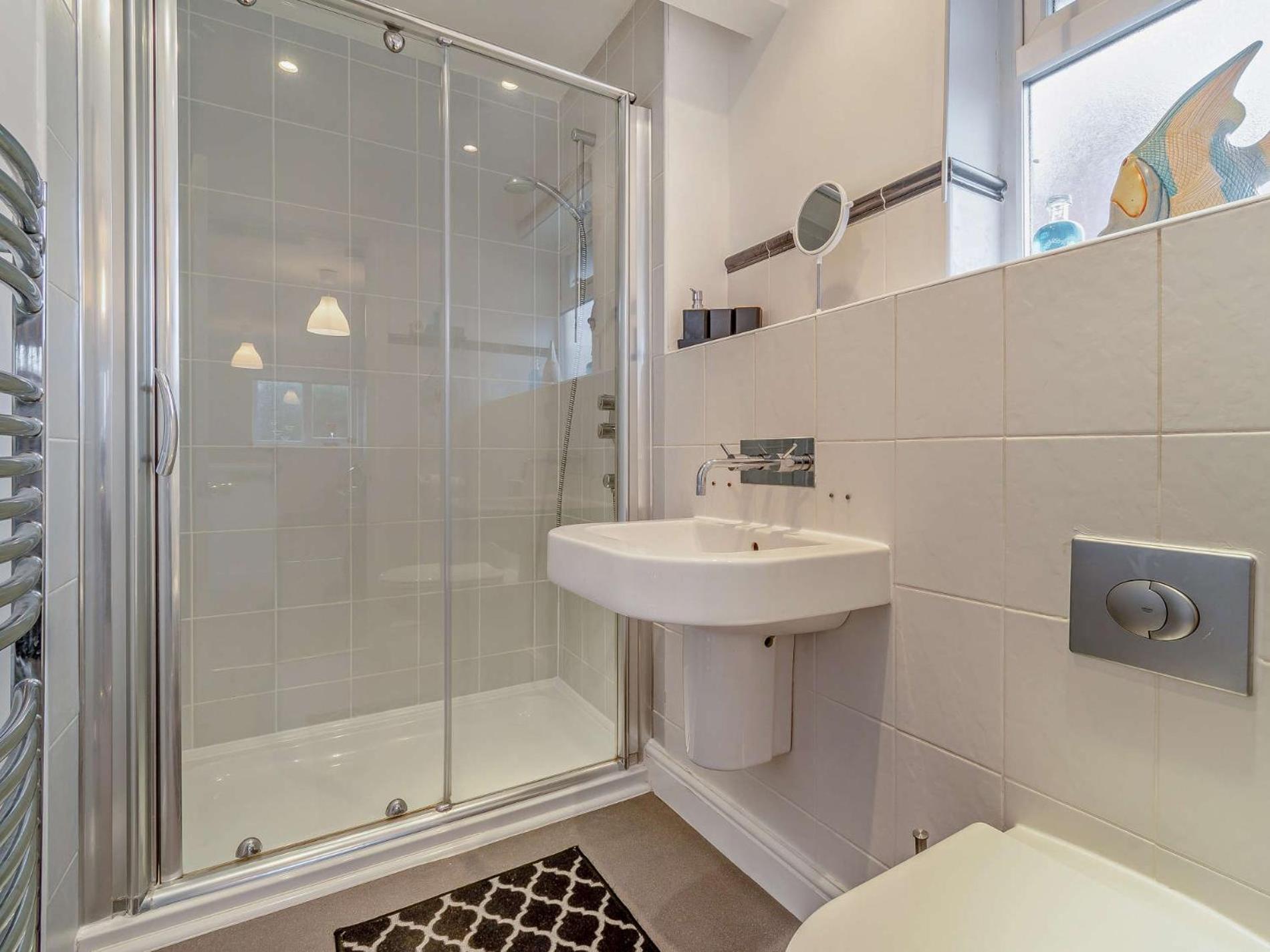 2 Bed In 94299 Holiday home